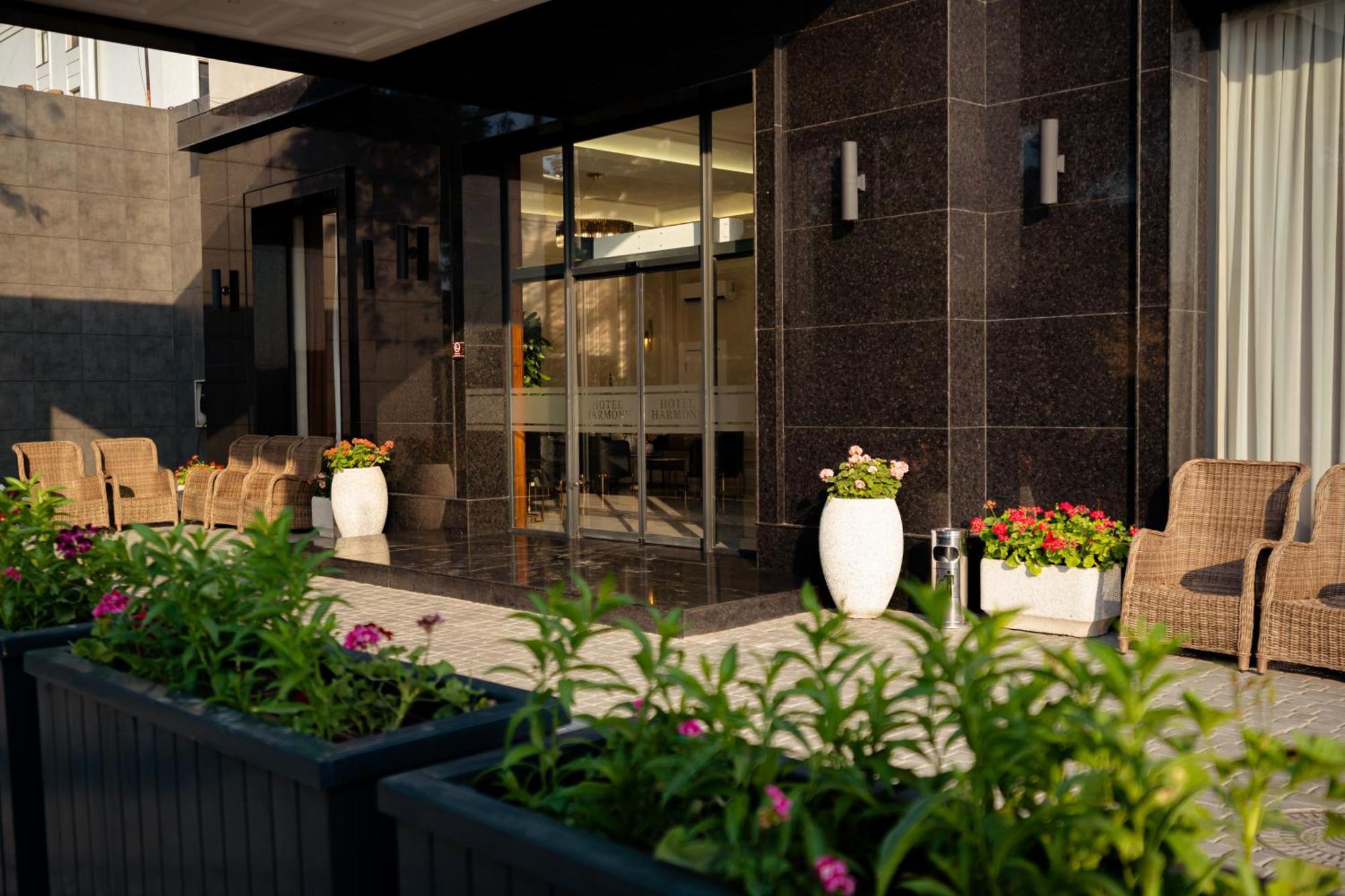 Harmony Hotel Tashkent Ngoại thất bức ảnh