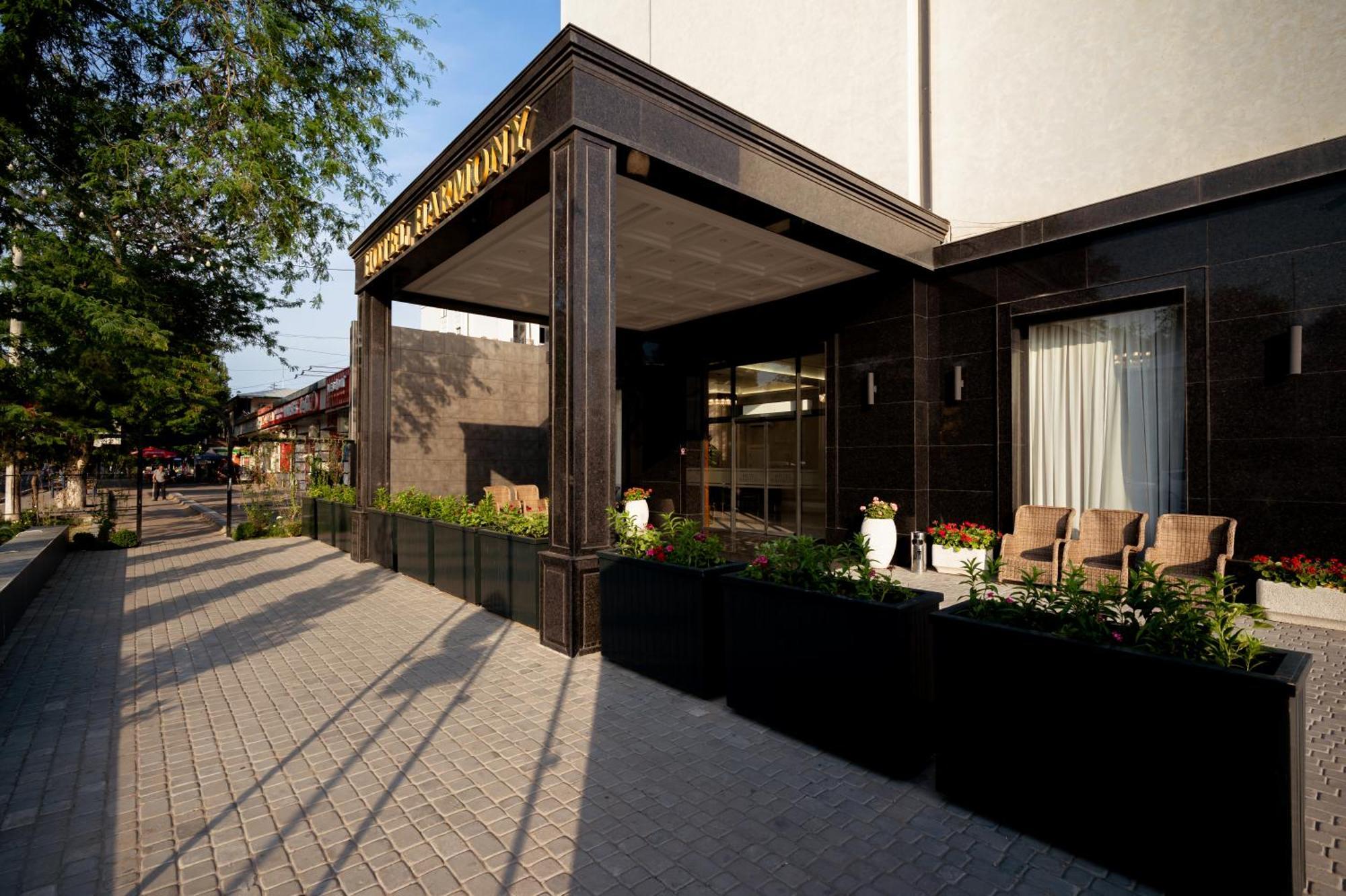 Harmony Hotel Tashkent Ngoại thất bức ảnh